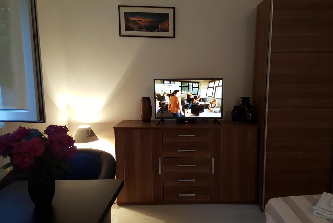 Apartments 101 Котор Екстер'єр фото